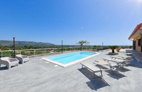 Floridia Villa | Villa Panorama by Interhome