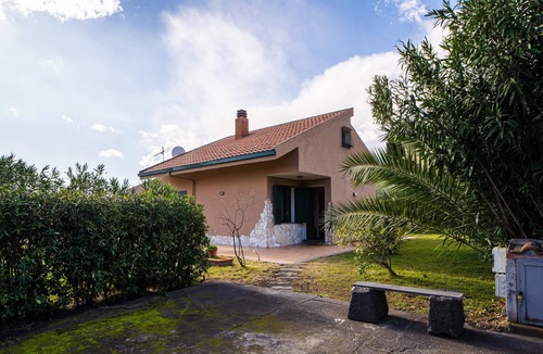 Piedimonte Etneo Villa | "Villa Pendici dell'etna" with Sea View, Garden, Terrace & Wi-Fi