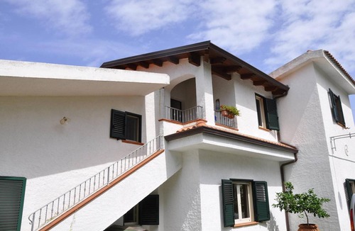 Santa Domenica Villa | Villa Pettinato, a beautiful villa on the Tyrrhenian coast