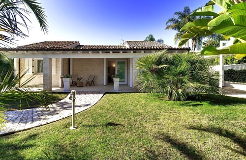 Scicli Villa | Villa PIETRABIANCA is the ideal solution for anyone who wants to spend a holiday by the sea