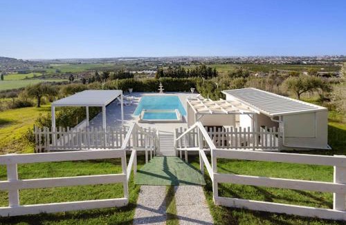 Casale Modica Villa | Villa Pinella by Villa Plus