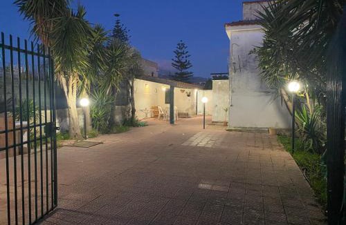 Carini House | Villa Pino