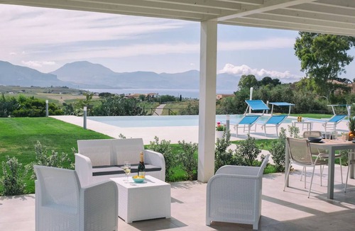 Partinico Villa | Villa 'Playa Resort' with Sea View, Wi-Fi and Air Conditioning