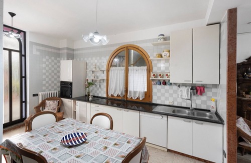 Torre Annunziata Apartment | Villa Pompeii Ruiins with Private Terrace, Wi-Fi, and Air Conditioning