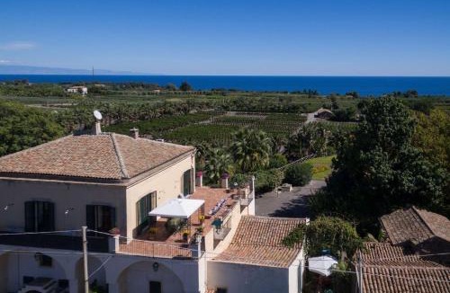Archi Villa | Villa Praiola - Exclusive seafacing mansion with pool and Jacuzzi