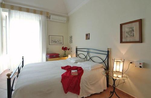 Archi Villa | Villa Praiola - Exclusive seafacing mansion with pool and Jacuzzi