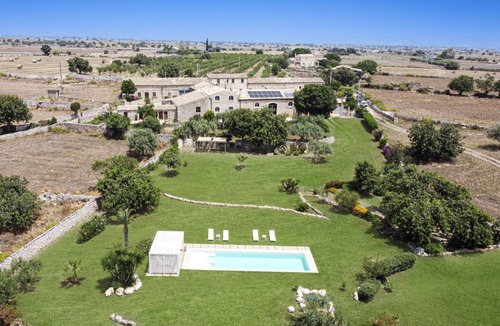 Rosolini Villa | Villa Ramunna by Villa Plus