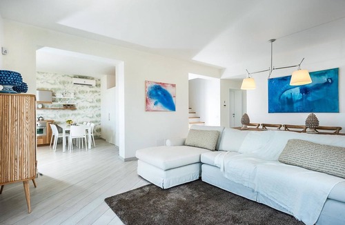 Marina di Modica Villa | Villa Regilione - Five Bedroom Villa, Sleeps 10