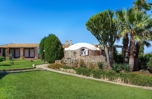 Syracuse Villa | villa rental for 4 people near Syracuse in Sicily