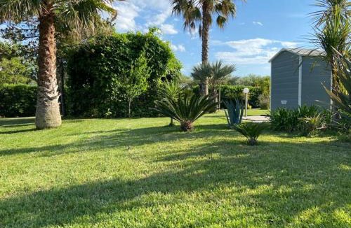 Crotone Apartment | Villa Rosella appartamento 2 - con piscina - 150 m dal mare