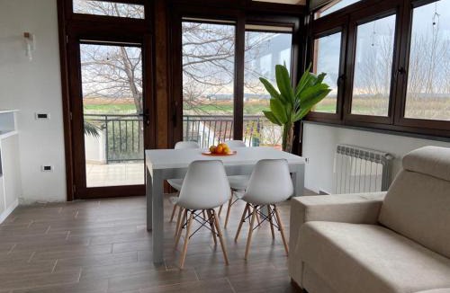 Crotone Apartment | Villa Rosella appartamento 2 - con piscina - 150 m dal mare