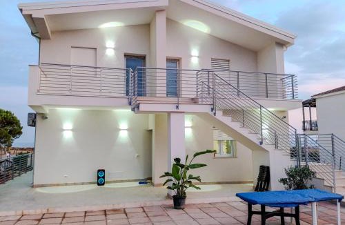 Butera Apartment | Villa Rosy