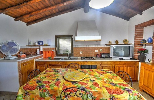 Piedimonte Etneo House | Villa Salice: A welcoming apartment that is part of a villa situated on the eastern slopes of Mount Etna, with Free WI-FI.