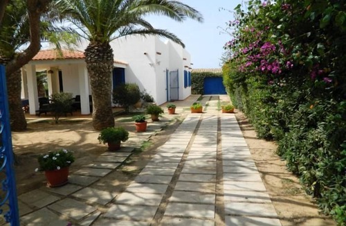 Santa Croce Camerina Villa | Villa Sara: beaches, cliffs ./Villa Sara, beaches, cliffs .