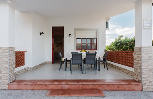 Balestrate Villa | Villa 'Sirchia Ferrara' with Sea View, Wi-Fi, and Air Conditioning