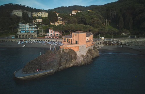 Levanto Villa | Villa Situata Direttamente Sulla Spiaggia di Levanto, Vista Mare a 360 Gradi!