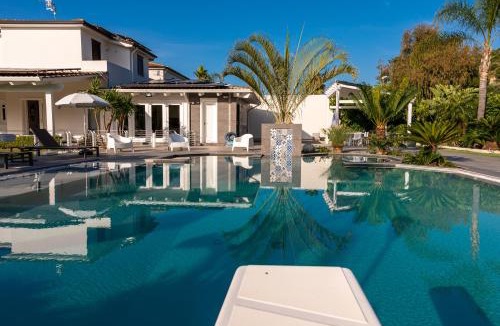 Campofelice di Roccella Villa | Villa Solià - Villa indipendente con Piscina e Giardino