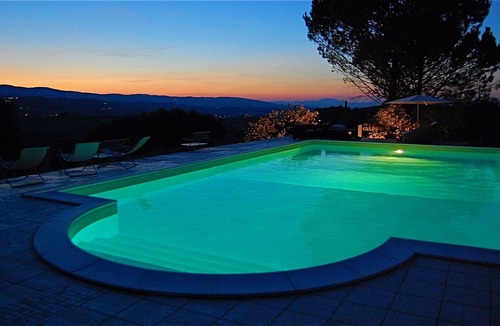 Pietrauta Villa | VILLA SOLE VINO/EXC POOL/SLPS 15/EXC GROUNDS + GARDENS/1 KM TO PIZZARIA/SHOPS