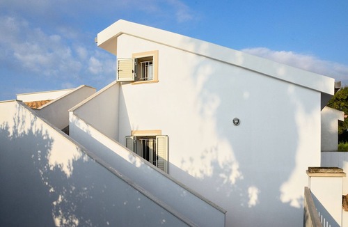 Santa Maria del Focallo Villa | VILLA SOLE WITH DIRECT ACCESS TO THE FINISH SAND BEACH AND THE SEA