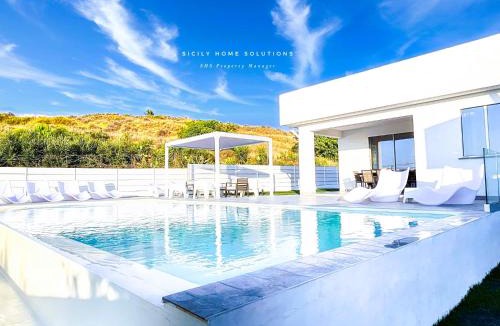 Balestrate Villa | Villa Stella con piscina privata 500 mt dal mare By Sicily Home Solutions