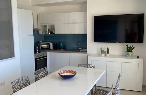 Augusta House | Villa sul Mare, il Mare Dalla tua Camera da Letto, 20 Scalini e ti Puoi Tuffare