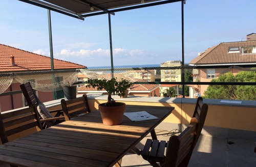 Chiavari Apartment | villa surrounded by greenery a few steps from the sea with terrace and garden