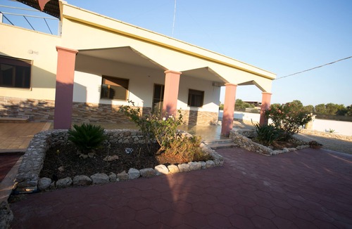 Porto Cesareo Villa | villa surrounded by greenery with 3 bedrooms