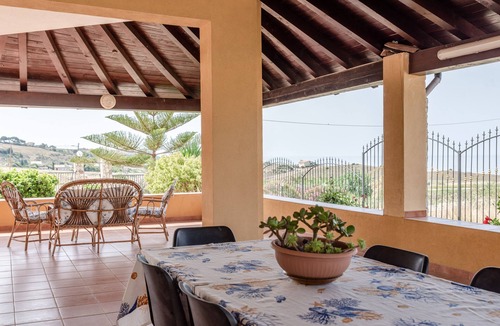 Montallegro Villa | Villa 'Tre S' with a view of the sea, a garden, and Wi-Fi