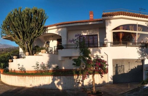 Mascali Villa | Villa Trinacria - Taormina, Sea and Etna - SunTripSiily