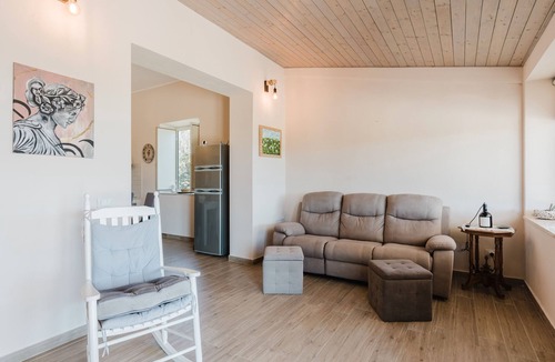 Menfi Villa | Villa 'Viola' with Sea View, Wi-Fi and Air Conditioning