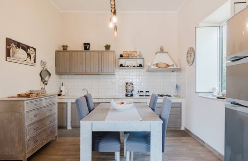 Menfi Villa | Villa 'Viola' with Sea View, Wi-Fi and Air Conditioning