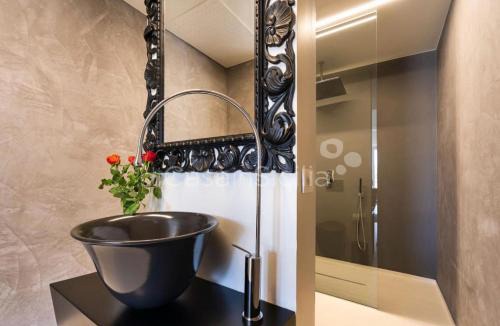 Calatabiano House | Villa White Glass