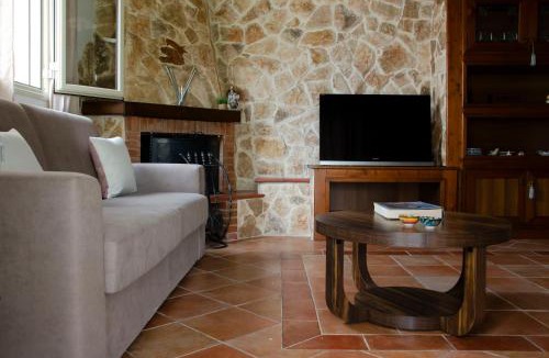 Santa Maria del Focallo Villa | Villa with Private Pool & Garden 10 min walk to the Beach