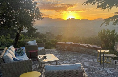 Termini Imerese House | Villa with 360° panoramic sea views and a jacuzzi
