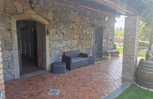 Santa Tecla Villa | VILLA WITH ETNA VIEW, WITH SWIMMING POOL AND PRIVATE INDOOR PARKING SPACES FOR 2 - 8 GUESTS