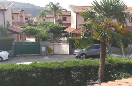 Contrada Difesa I Villa | Villa with garden - Porto Ada Pizzo -