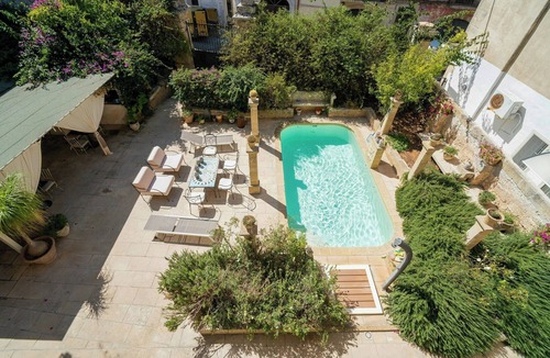 Giurdignano House | Villa with antiques and a pool in Vitigliano