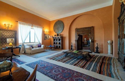 Giurdignano House | Villa with antiques and a pool in Vitigliano