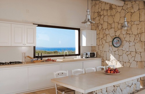 Syracuse Villa | Villa with pool, sea front location , Plemmirio, DiCasaInSIcilia