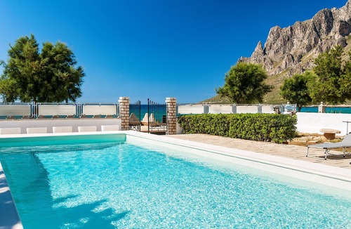 Cornino Villa | Villa with private pool, sea front location, in Cornino not far from Trapani