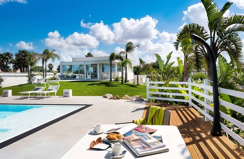 Marsala Villa | Villa with private pool, 300 metres from beach - DiCasaInSicilia