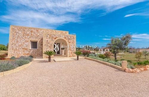 Salve Villa | Villa with swimming pool and large garden 6 km from Pescoluse