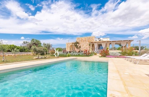 Salve Villa | Villa with swimming pool and large garden 6 km from Pescoluse