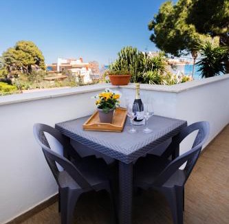 Carini Apartment | VillaMiramar Beach Apartment- Palermo Airport PMO