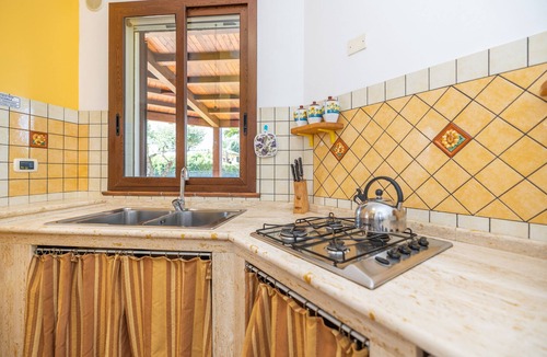 Piana Calzata Villa | VILLECEFALU. Seaside villa with garden. 2 bedrooms. SELF CHECK-IN