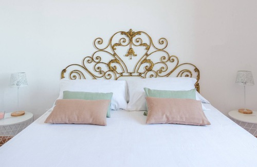 Sant'Onofrio House | Villetta Frisculia con piscina by Wonderful Italy