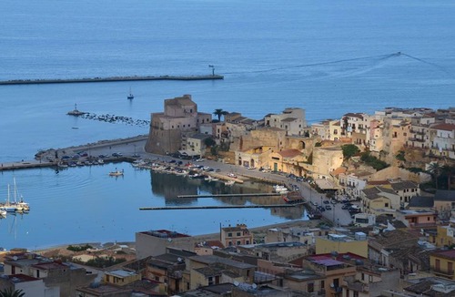 Castellammare del Golfo Apartment | Violetta Apartment WIFI FREE Arcobaleno Apartments CIR 19081005C225345.