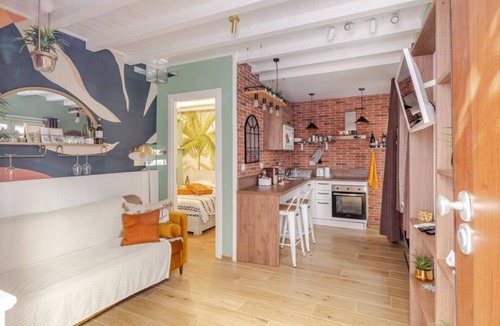 Pigneto House | Vita Lenta Pigneto: your apartment with terrace and jacuzzi in the heart of Rome