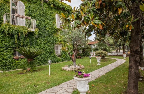 Battipaglia Apartment | Voltapensieri