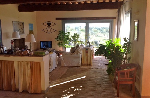 Manciano Villa | Wake Up to Dream-like Country Views and Enjoy the Privacy of the Pool